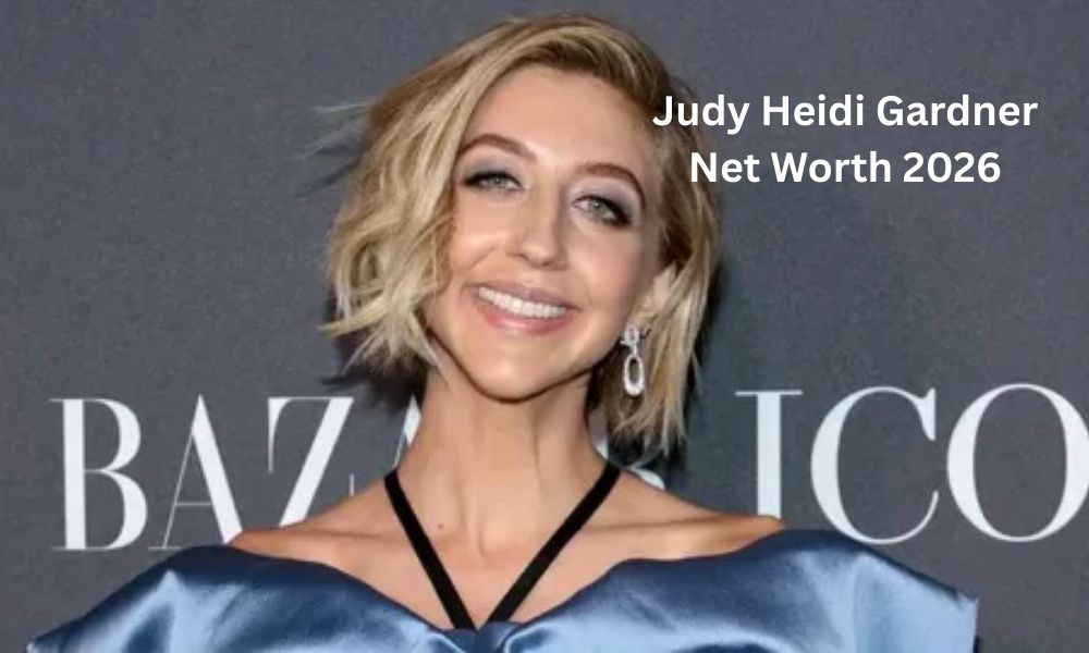 Heidi Gardner's 2026 net worth is $1 million, primarily from her role on Saturday Night Live where she earns $8,000 per episode
